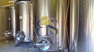 Cuves à vin, inox, rosé