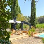 Wine estate with swimming pool in Villecroze for sale